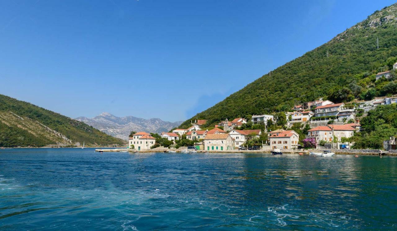 Villa House By The Sea Tivat Exterior foto