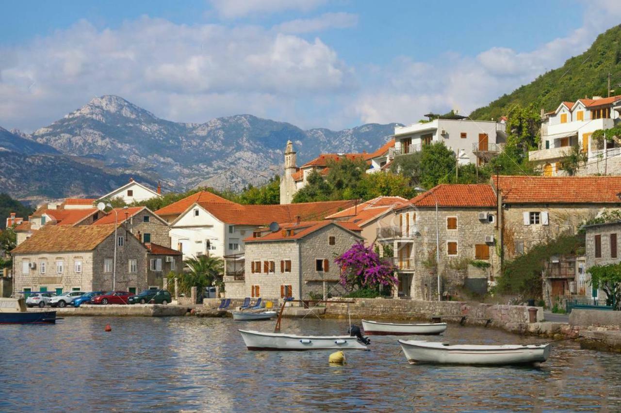 Villa House By The Sea Tivat Exterior foto