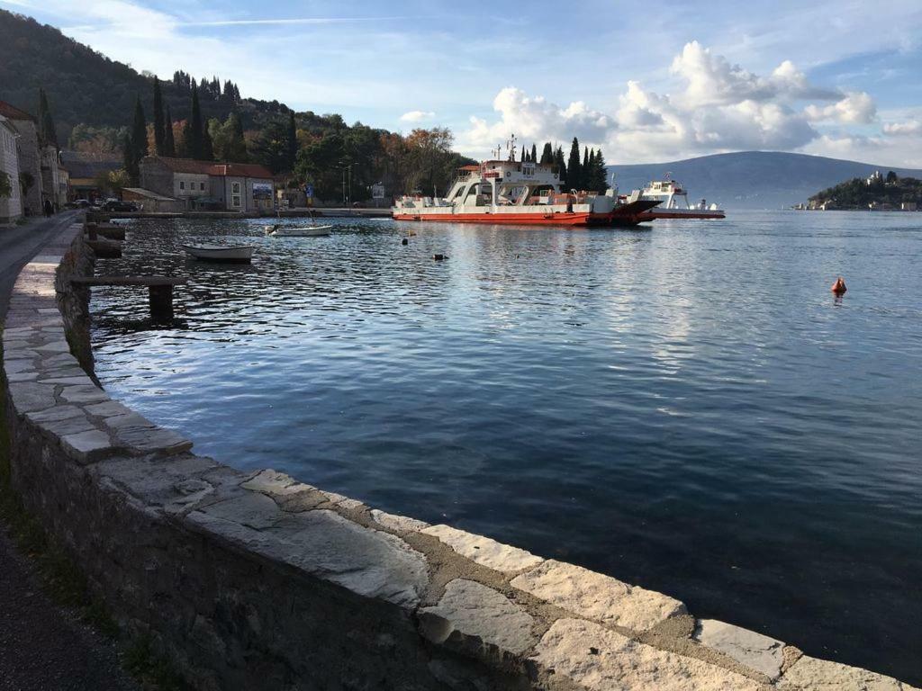 Villa House By The Sea Tivat Exterior foto