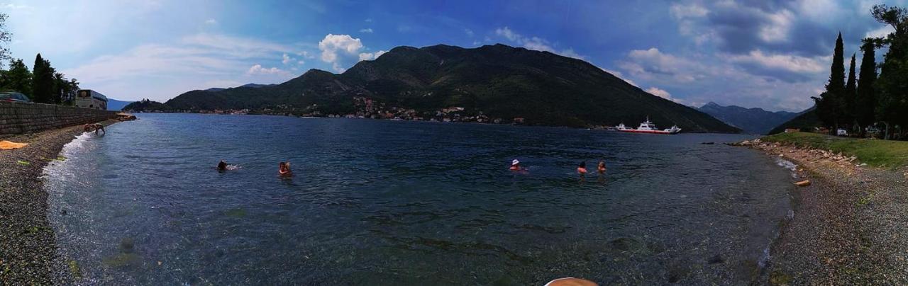 Villa House By The Sea Tivat Exterior foto